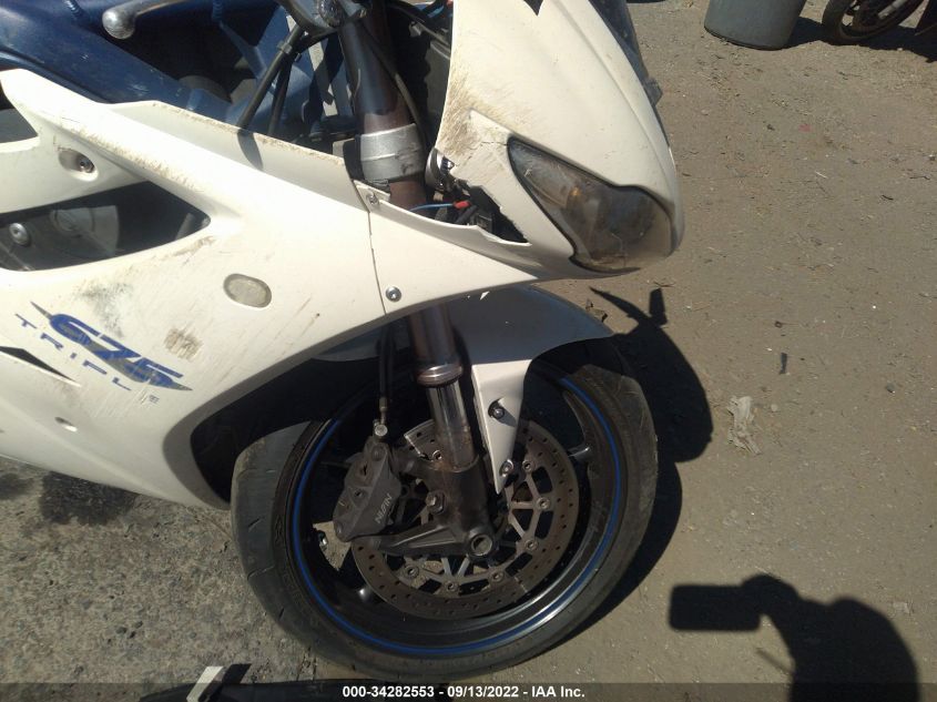 2010 TRIUMPH MOTORCYCLE DAYTONA 675 SMTD00NS7AJ410089