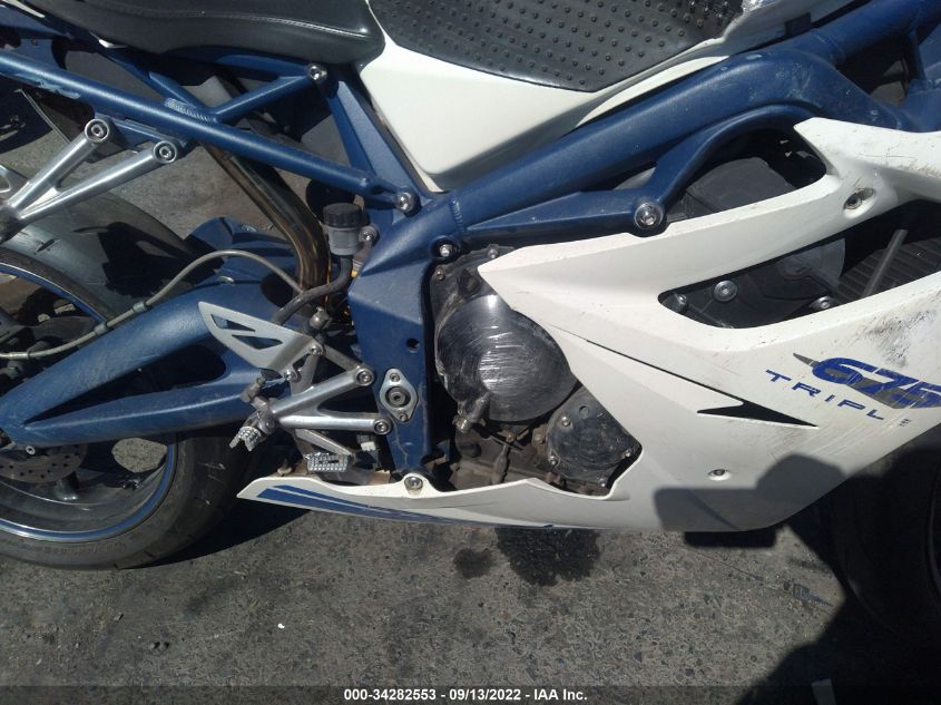 2010 TRIUMPH MOTORCYCLE DAYTONA 675 SMTD00NS7AJ410089