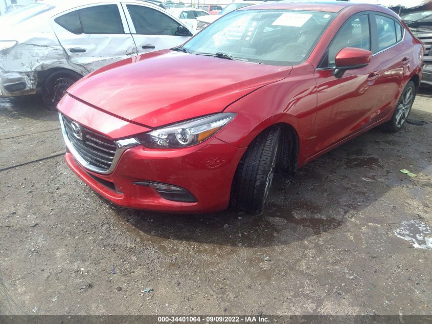 2018 MAZDA MAZDA3 4-DOOR TOURING 3MZBN1V30JM253172