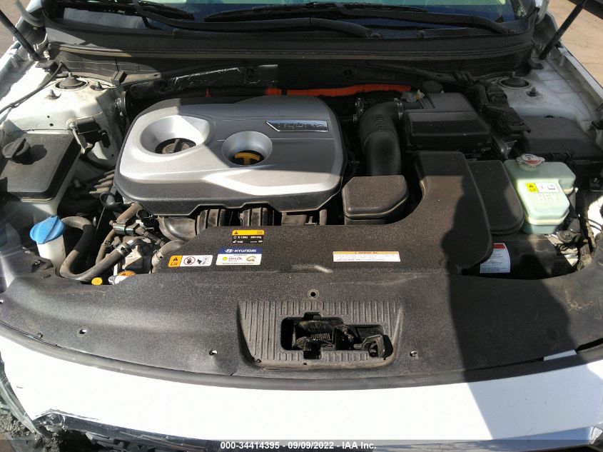 2016 HYUNDAI SONATA HYBRID SE KMHE24L17GA018913