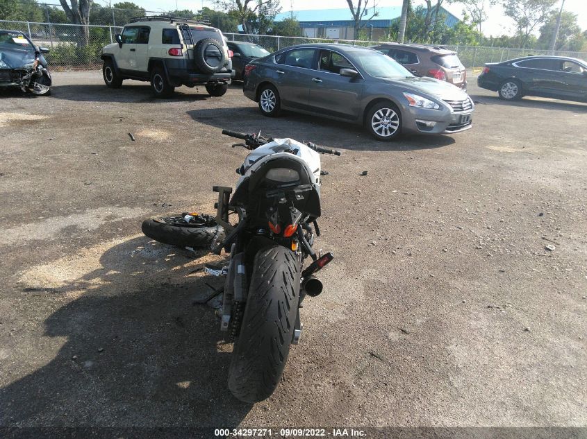 2016 SUZUKI GSX-S750 JS1GR7NAXG2100422
