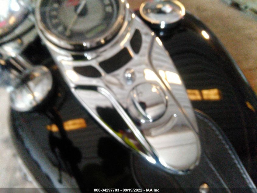 2011 HARLEY-DAVIDSON FLSTC 1HD1BW517BB014051