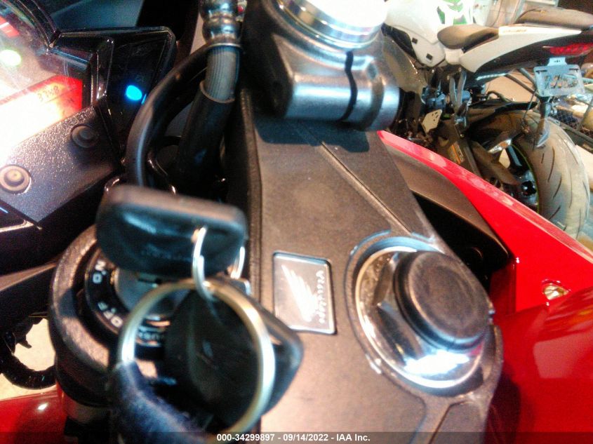 2021 HONDA CBR300 R MLHNC510XM5700865