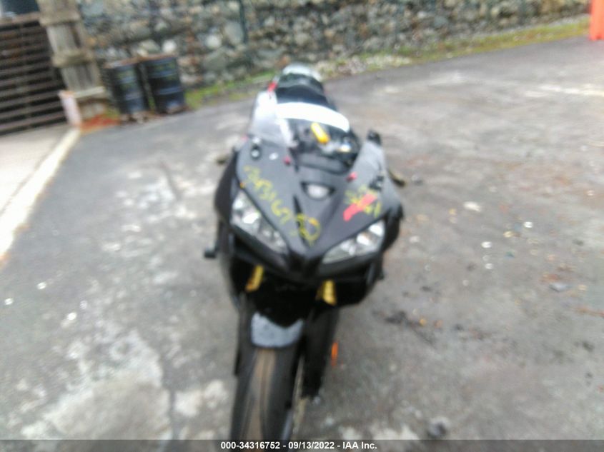 2005 HONDA CBR600 RR JH2PC370X5M206141