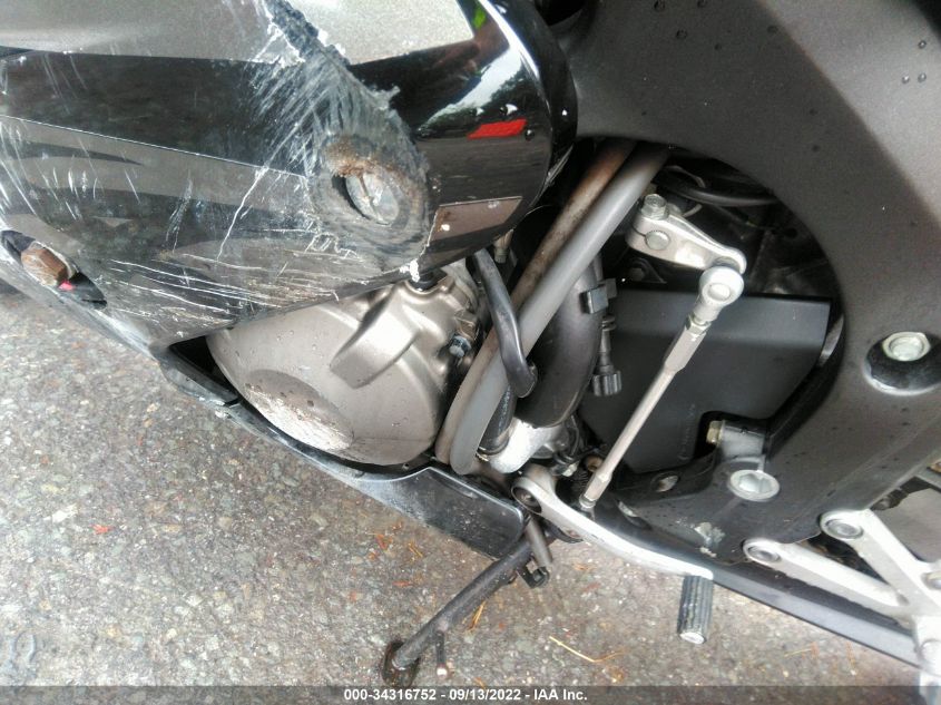 2005 HONDA CBR600 RR JH2PC370X5M206141