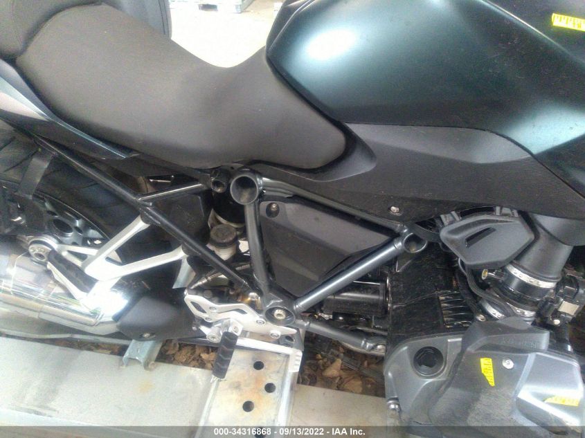 2020 BMW R 1250 R WB10J7305LZG69866