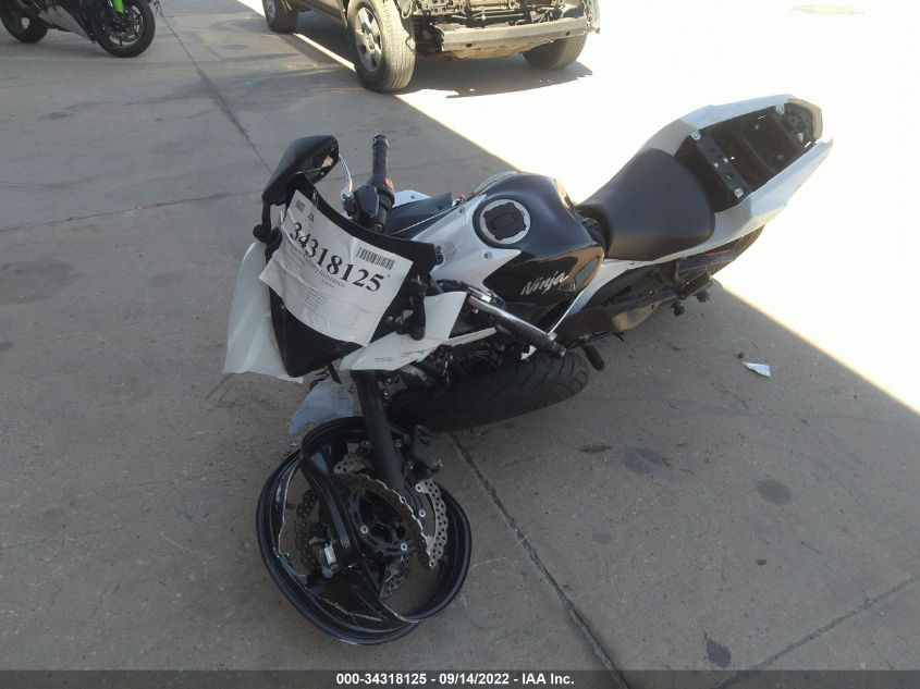 2019 KAWASAKI EX650 J JKAEXEJ10KDA04001