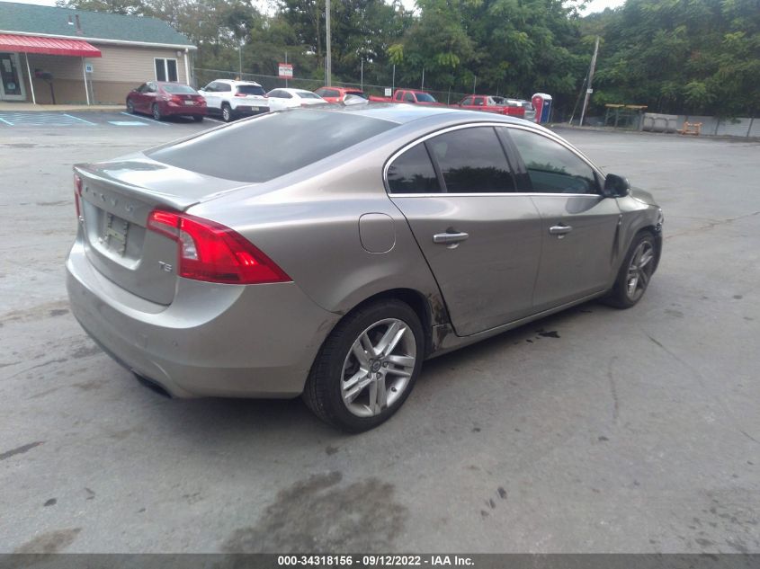 2015 VOLVO S60 T5 DRIVE-E PLATINUM YV140MFD2F1304821