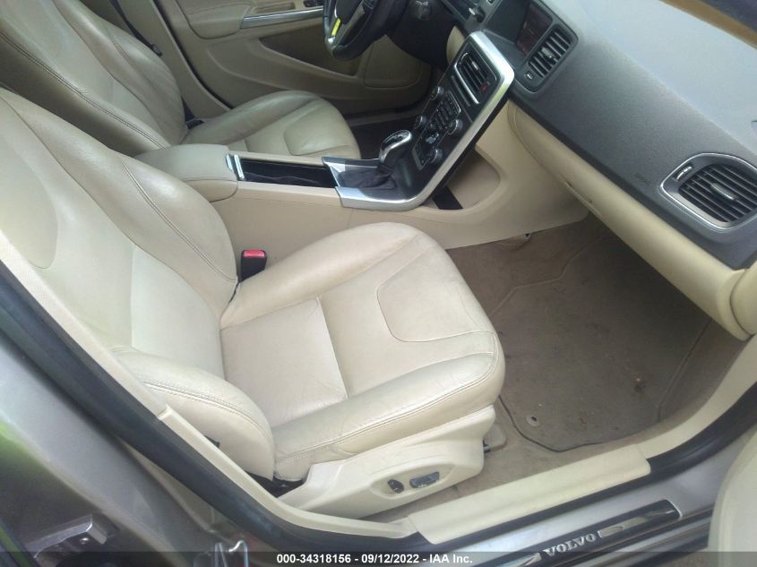 2015 VOLVO S60 T5 DRIVE-E PLATINUM YV140MFD2F1304821
