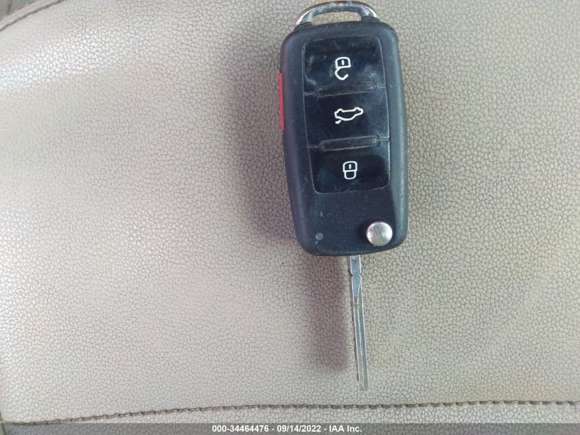 2013 VOLKSWAGEN BEETLE CONVERTIBLE 2.5L 3VW5P7AT4DM800397