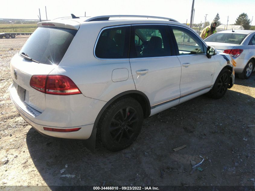 2013 VOLKSWAGEN TOUAREG SPORT W/NAV WVGEF9BP9DD011771