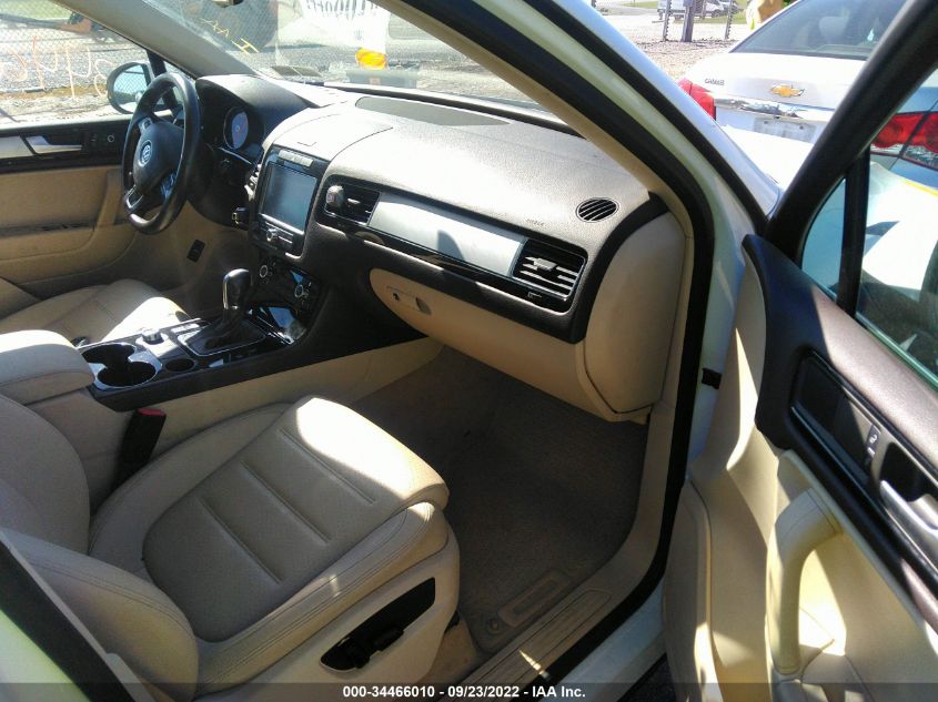 2013 VOLKSWAGEN TOUAREG SPORT W/NAV WVGEF9BP9DD011771