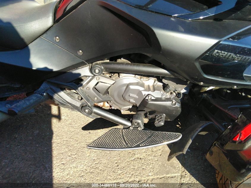 2019 CAN-AM SPYDER ROADSTER F3-T/F3 LIMITED 2BXREDD27KV001318