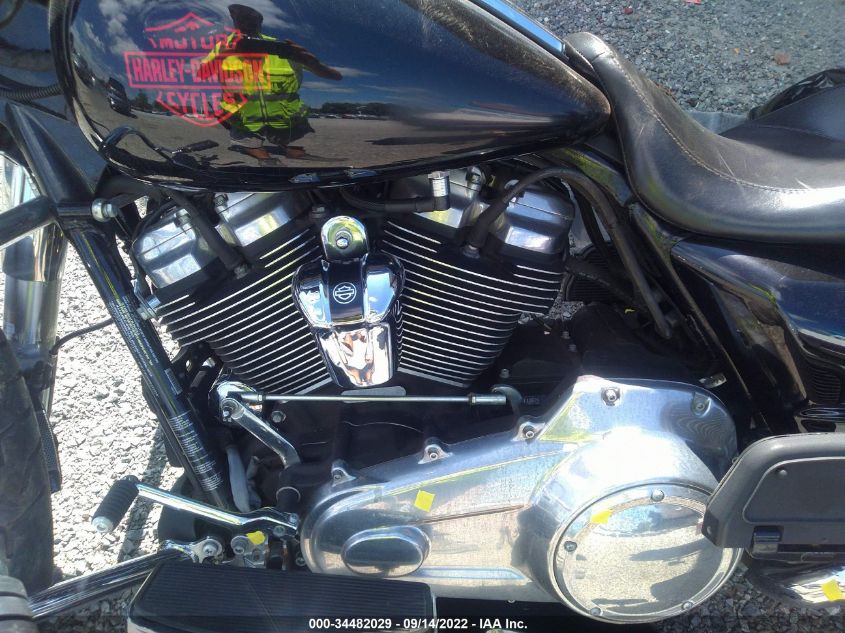 2019 HARLEY-DAVIDSON FLHT 1HD1FVC29KB653820