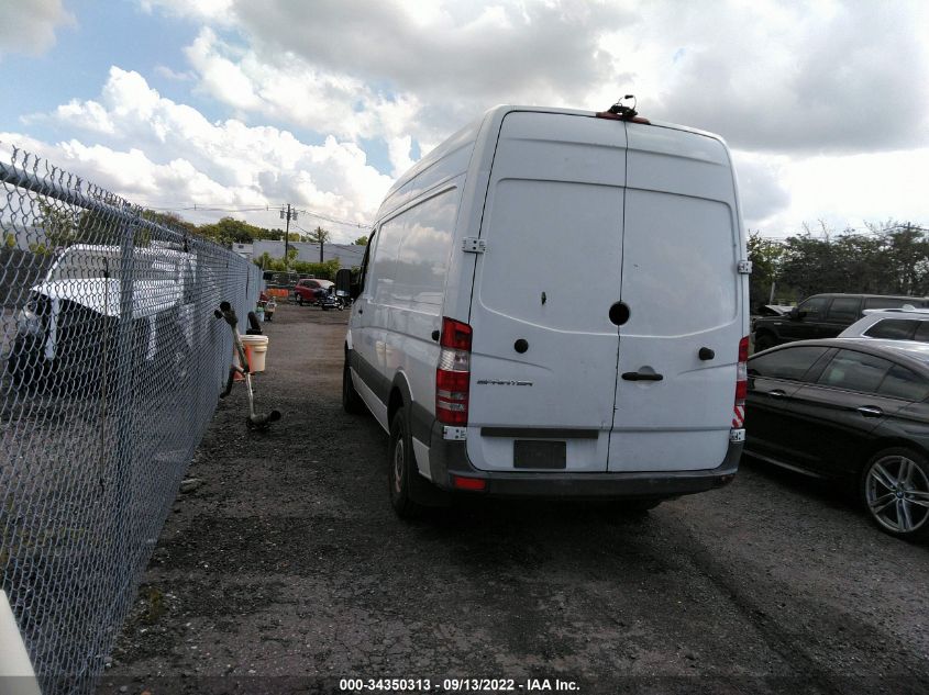 2016 MERCEDES-BENZ SPRINTER CARGO VANS WD3PE7DD2GP259364