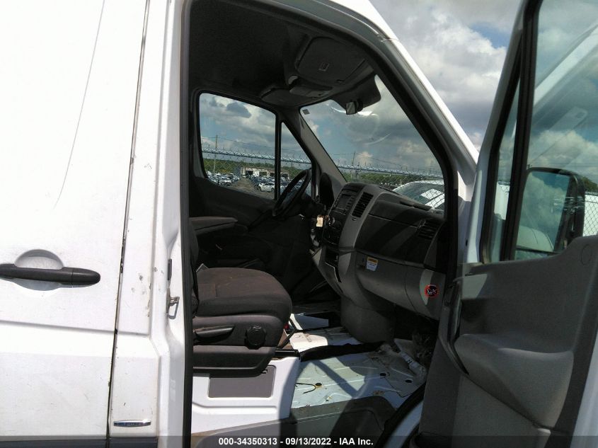 2016 MERCEDES-BENZ SPRINTER CARGO VANS WD3PE7DD2GP259364