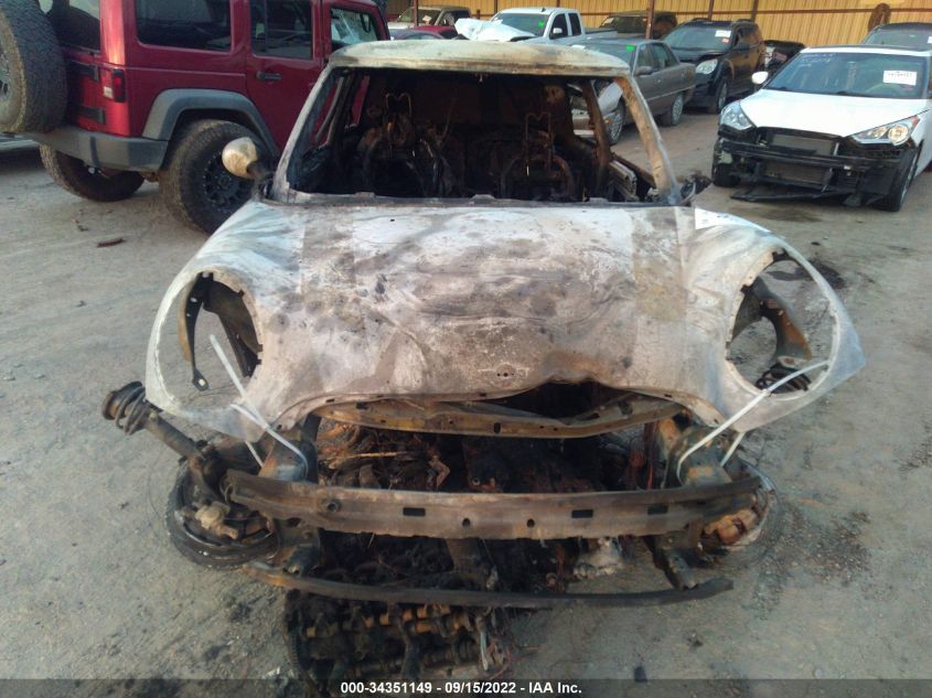 2013 MINI COOPER HARDTOP WMWSU3C51DT688078