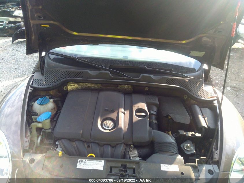 2014 VOLKSWAGEN BEETLE COUPE 2.5L 3VWJP7AT1EM631911