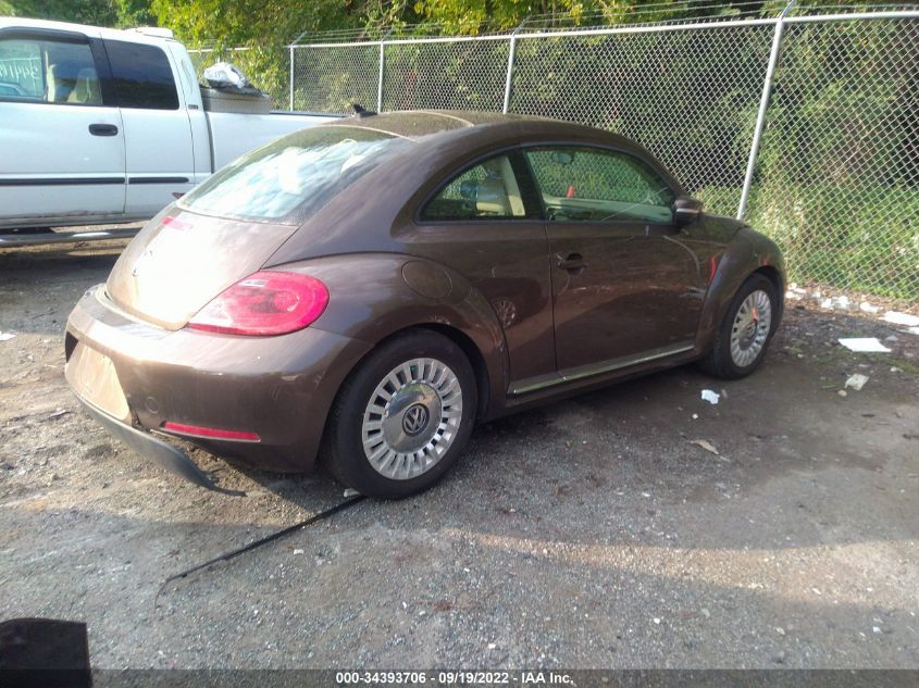 2014 VOLKSWAGEN BEETLE COUPE 2.5L 3VWJP7AT1EM631911