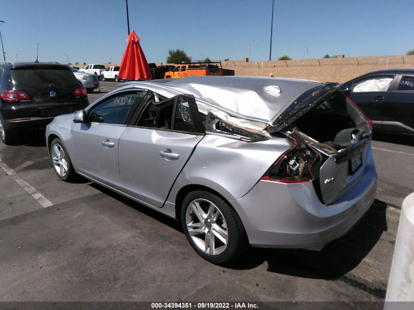 2015 VOLVO V60 T5 DRIVE-E PLATINUM YV140MEM9F1267395