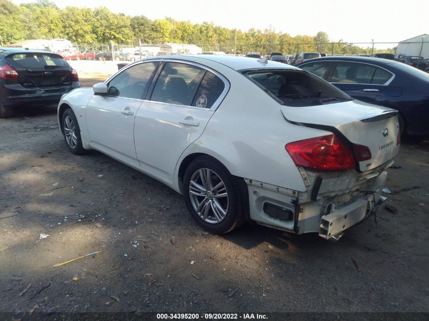 2015 INFINITI Q40 JN1CV6AR7FM651256