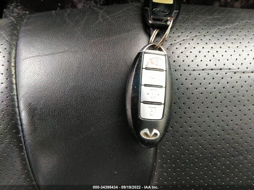 2015 INFINITI Q40 JN1CV6AR2FM520977