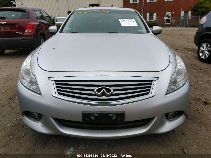 2015 INFINITI Q40 JN1CV6AR2FM520977