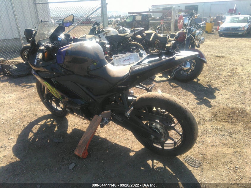 VIN MH3RH18Y7MK005062 2021 YAMAHA YZFR3 A