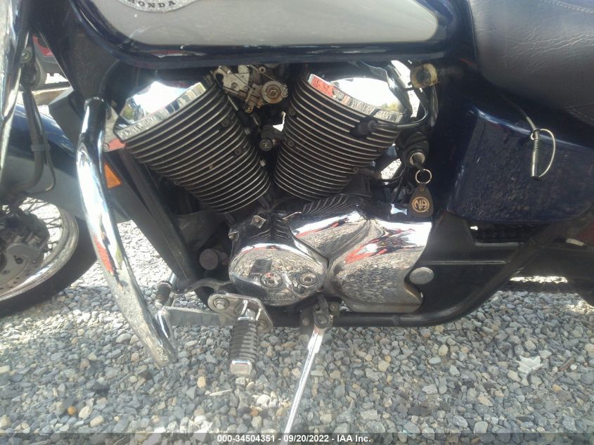 2001 HONDA VT750 CD2 JH2RC44681K501445