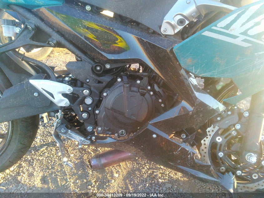 VIN JKAEXKH1XMDAB5087 2021 KAWASAKI EX400
