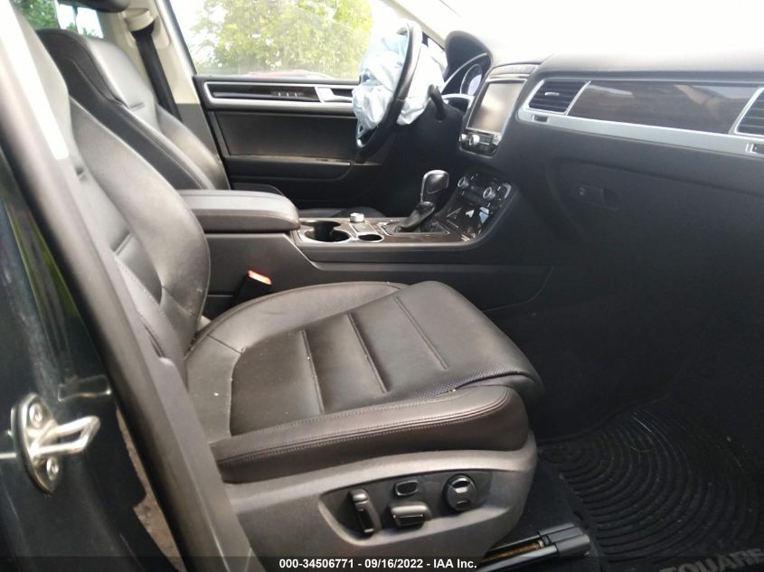2016 VOLKSWAGEN TOUAREG EXECUTIVE WVGEP9BPXGD003339