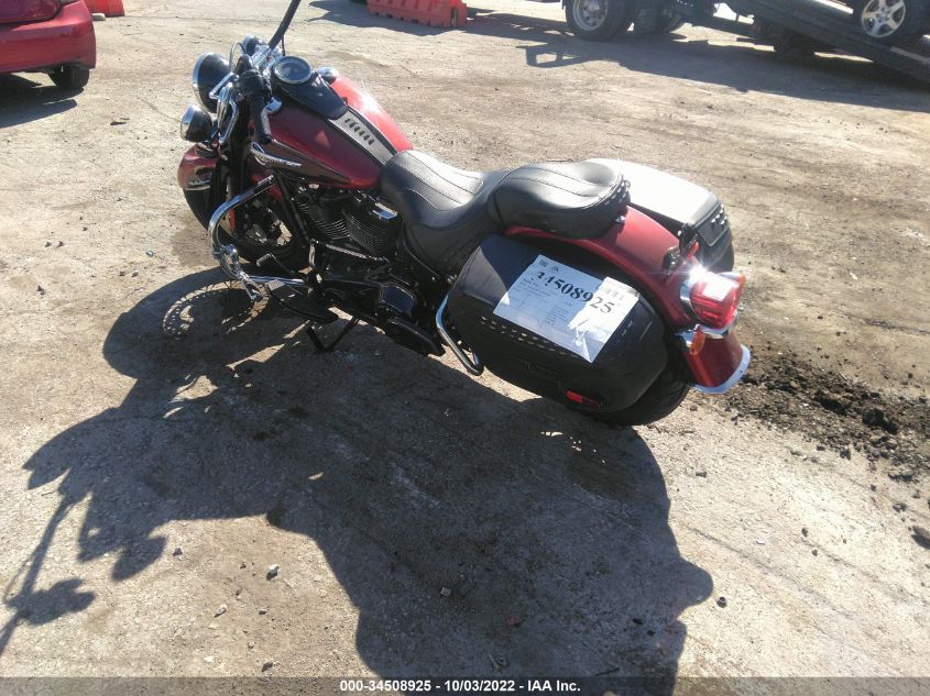 2019 HARLEY-DAVIDSON FLHC 1HD1YAJ22KB020727