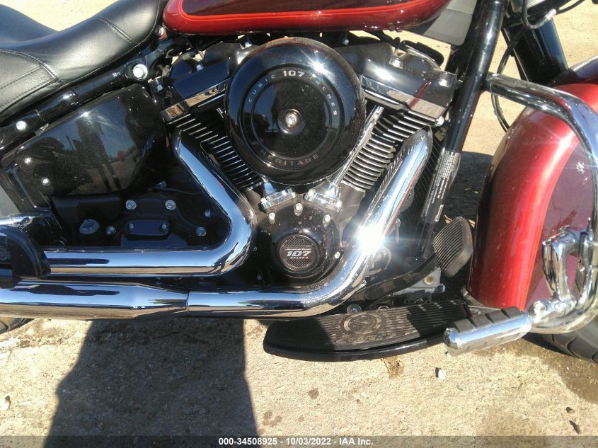 2019 HARLEY-DAVIDSON FLHC 1HD1YAJ22KB020727