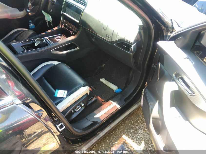 2020 JAGUAR F-PACE S - SADCM2FV3LA637595
