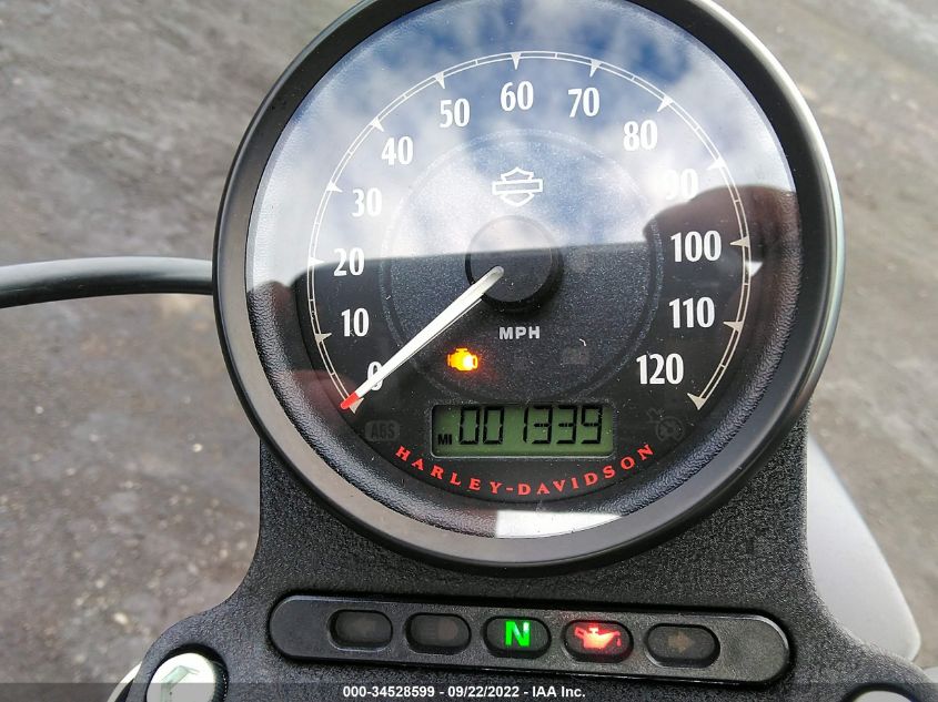 2022 HARLEY-DAVIDSON XL883 N 1HD4LE210NB408472