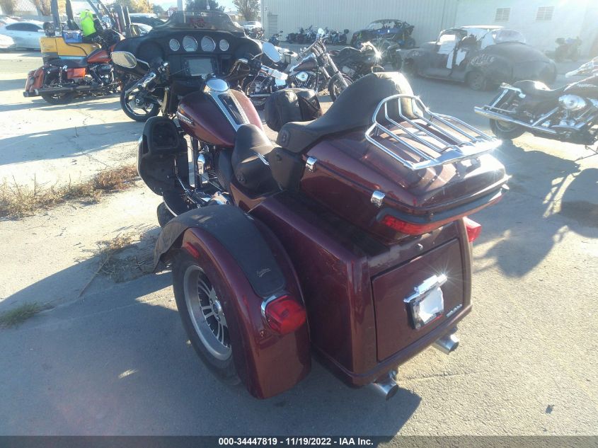 2015 HARLEY-DAVIDSON FLHTCUTG TRI GLIDE ULTRA 1HD1MAL35FB852473