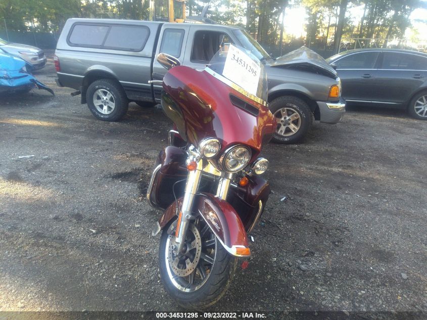2019 HARLEY-DAVIDSON FLHTK 1HD1KEF16KB645057