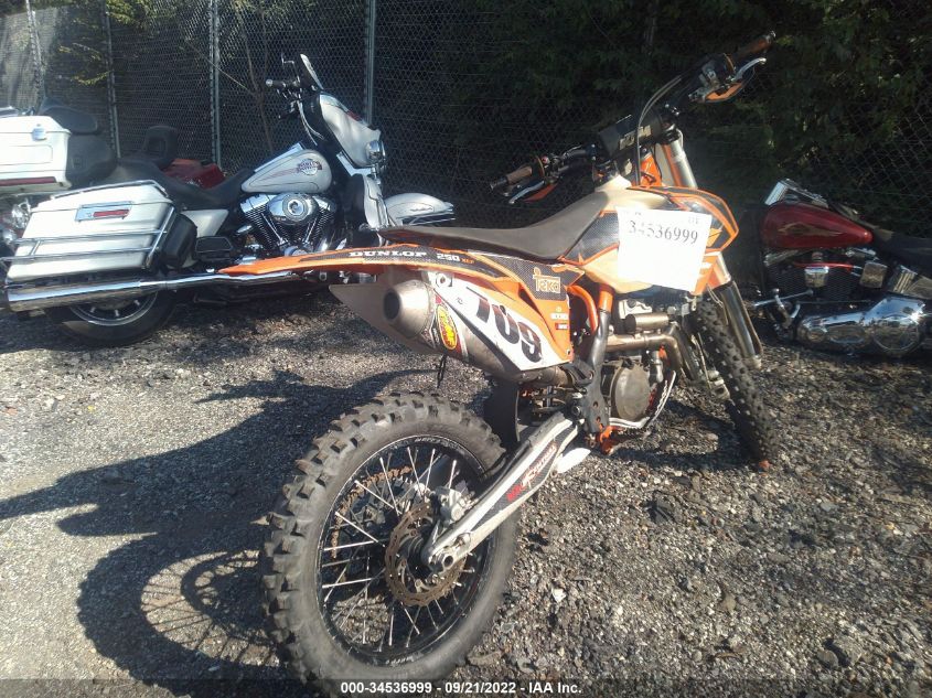 2015 KTM 250 SX-F/XC-F VBKMXJ432FM115884