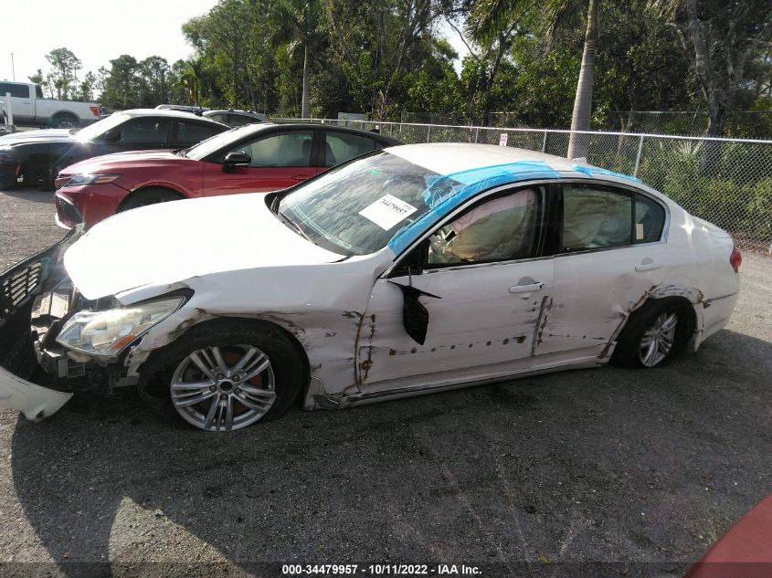 2015 INFINITI Q40 JN1CV6AP3FM500297