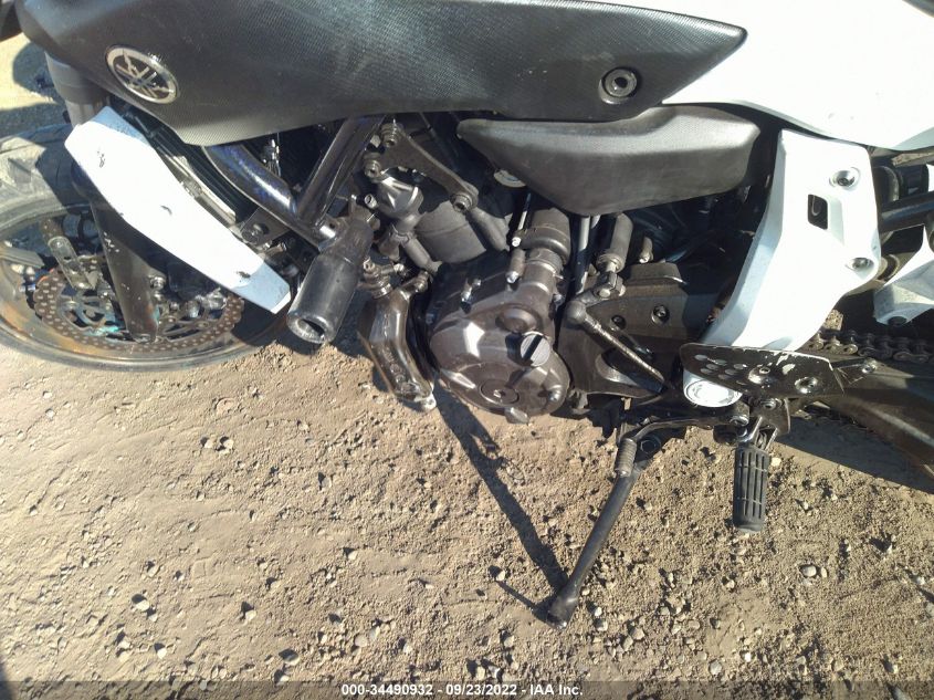 2016 YAMAHA FZ07 JYARM06E9GA006992