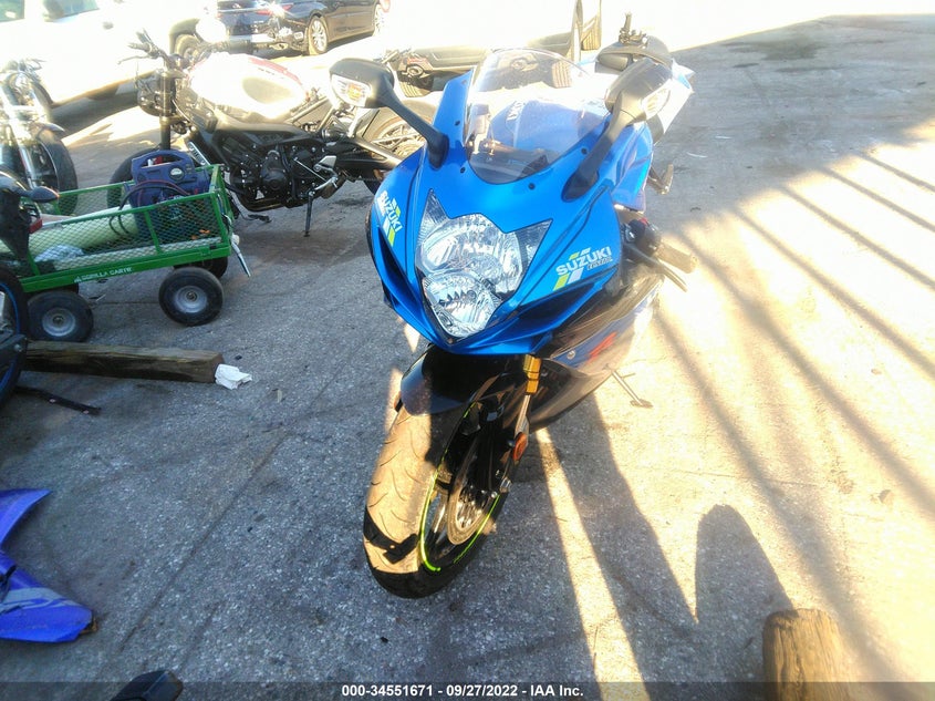 VIN JS1GR7MA9N7100560 2022 SUZUKI GSX-R750