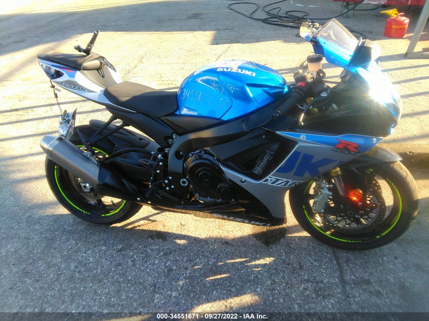 VIN JS1GR7MA9N7100560 2022 SUZUKI GSX-R750