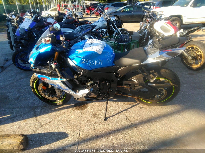 VIN JS1GR7MA9N7100560 2022 SUZUKI GSX-R750