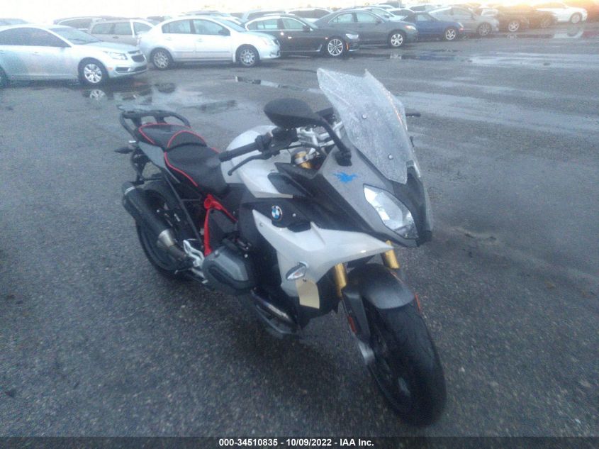 WB10A1502HZ379213 BMW R1200 RS 2017
