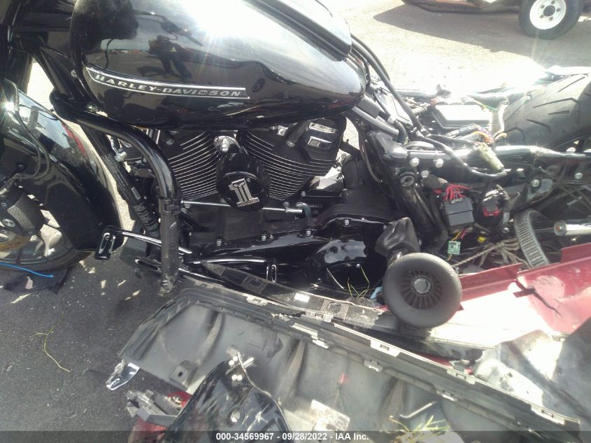 2019 HARLEY-DAVIDSON FLHXS 1HD1KRP19KB622569