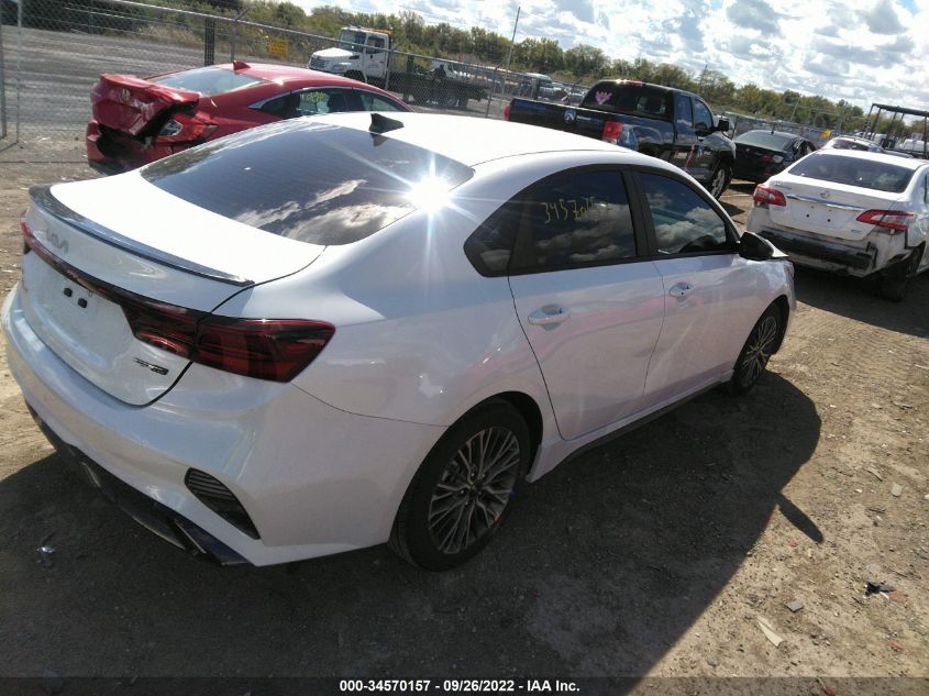 VIN 3KPF54AD5NE508239 2022 KIA FORTE no.4