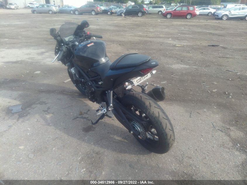 2021 YAMAHA YZFR3 A MH3RH18Y9MK008142