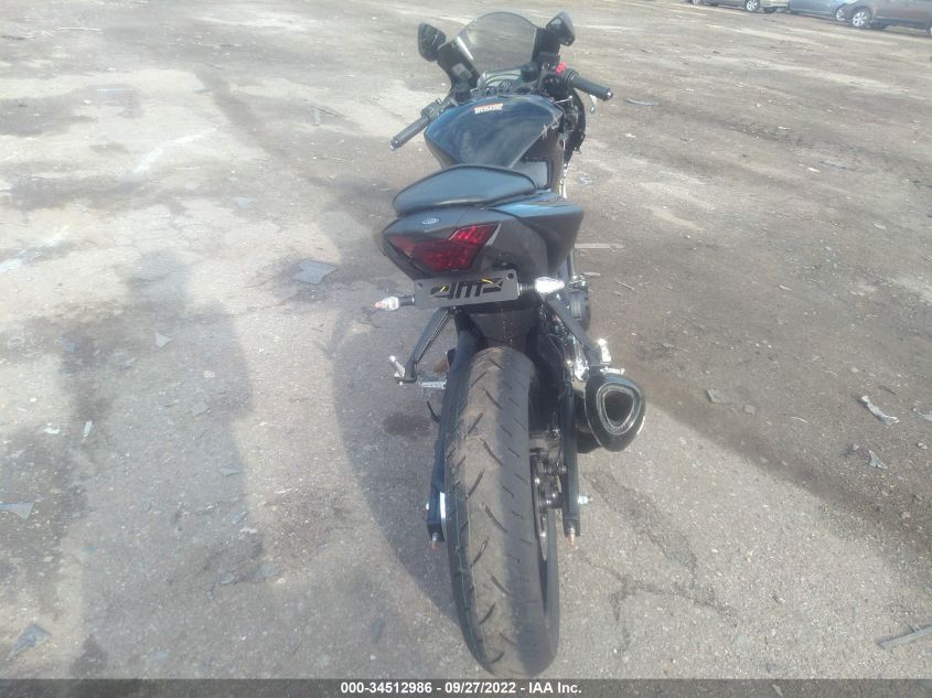 2021 YAMAHA YZFR3 A MH3RH18Y9MK008142