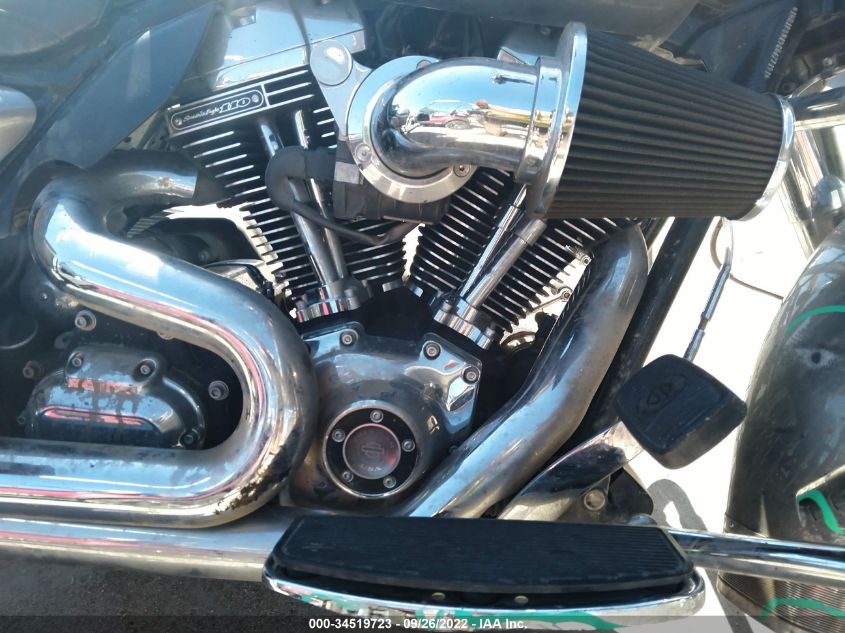 2016 HARLEY-DAVIDSON FLHR ROAD KING 1HD1FBM19GB677191