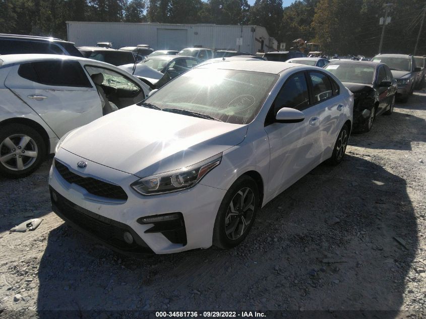 3KPF24AD9ME331069 Kia Forte LXS 2